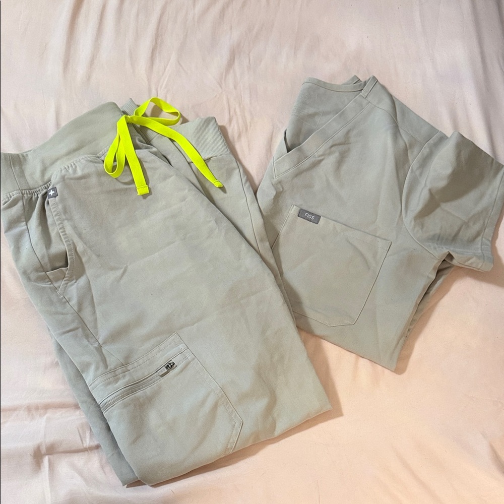 Figs Women's Light Tan Set